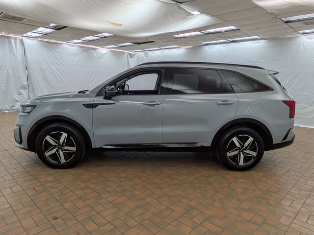 Used 2023 Kia Sorento EX w/ Panoramic Sunroof Package image 2