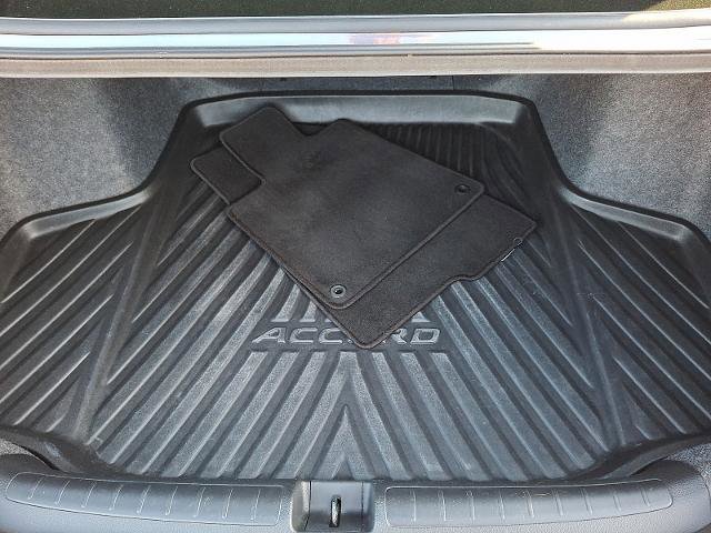 Used 2018 Honda Accord LX image 29