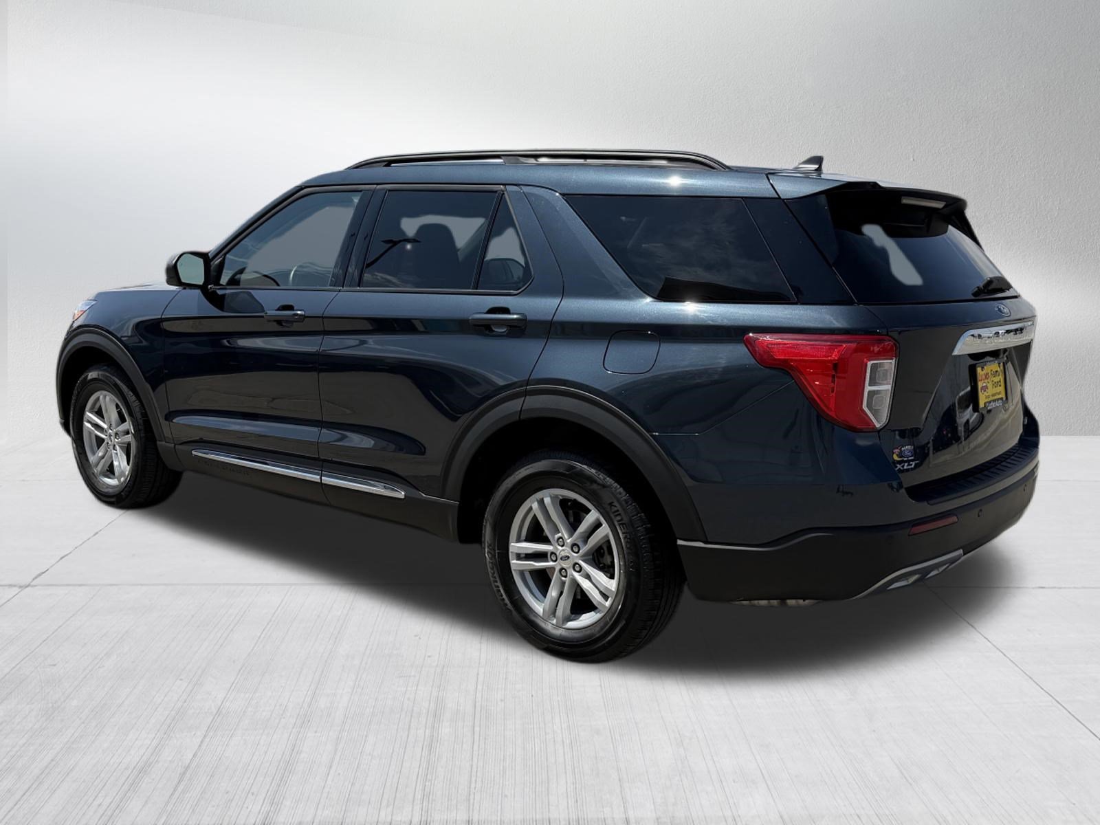 Certified 2023 Ford Explorer XLT w/ Equipment Group 202A AWD/4WD image 5