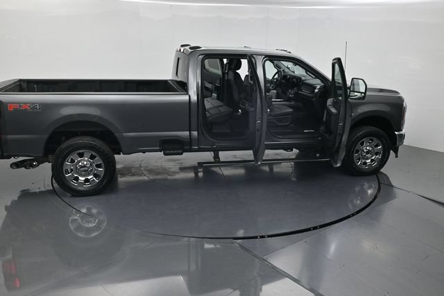 Certified 2025 Ford F250 Lariat w/ Lariat Ultimate Package AWD/4WD image 44
