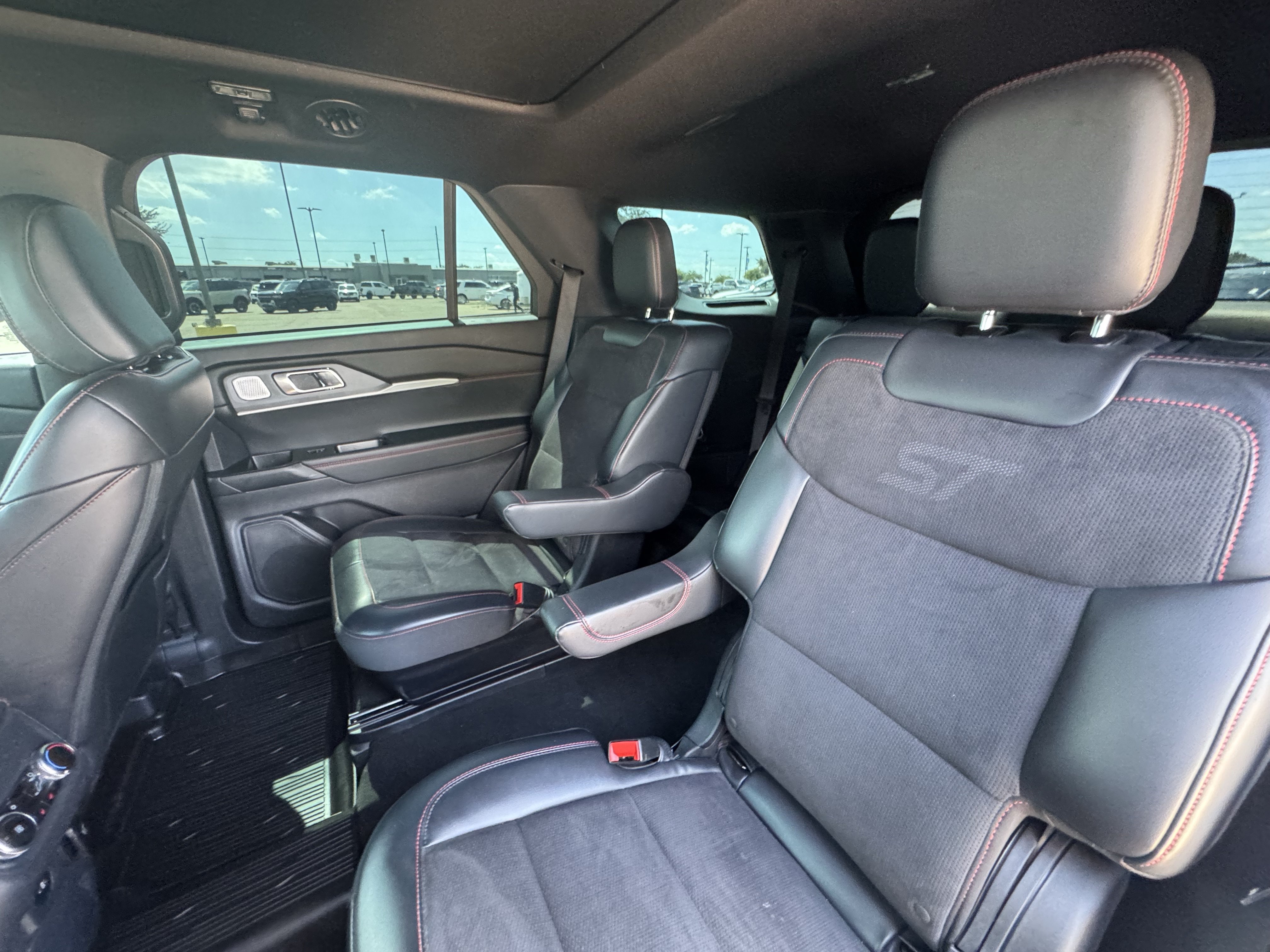 Certified 2025 Ford Explorer ST w/ Sun And Sound Package AWD/4WD image 26
