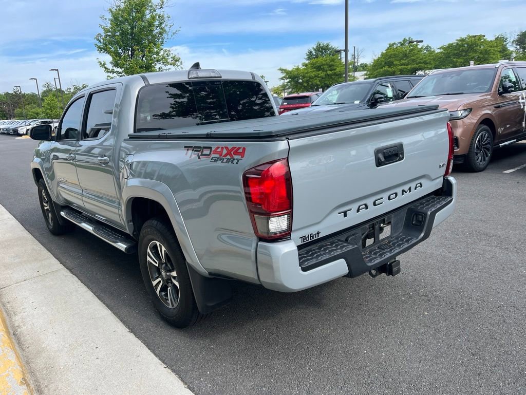 Used 2019 Toyota Tacoma TRD Sport AWD/4WD image 7