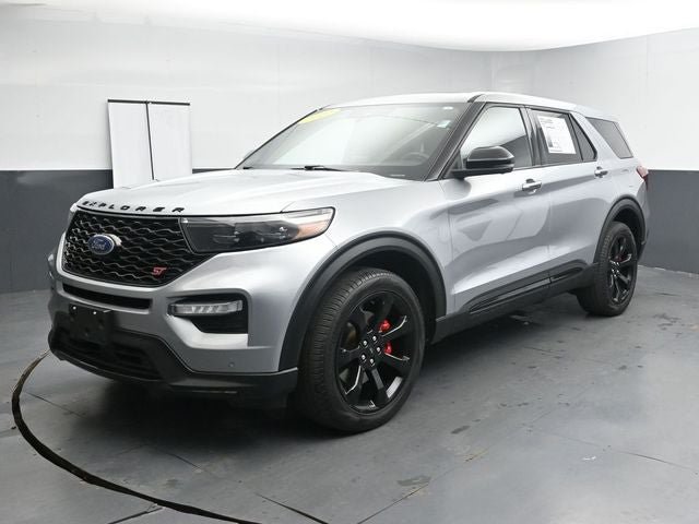 Certified 2022 Ford Explorer ST w/ Equipment Group 401A AWD/4WD image 4
