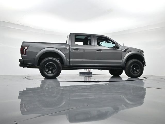 Certified 2018 Ford F150 Raptor w/ Equipment Group 802A Luxury image 30
