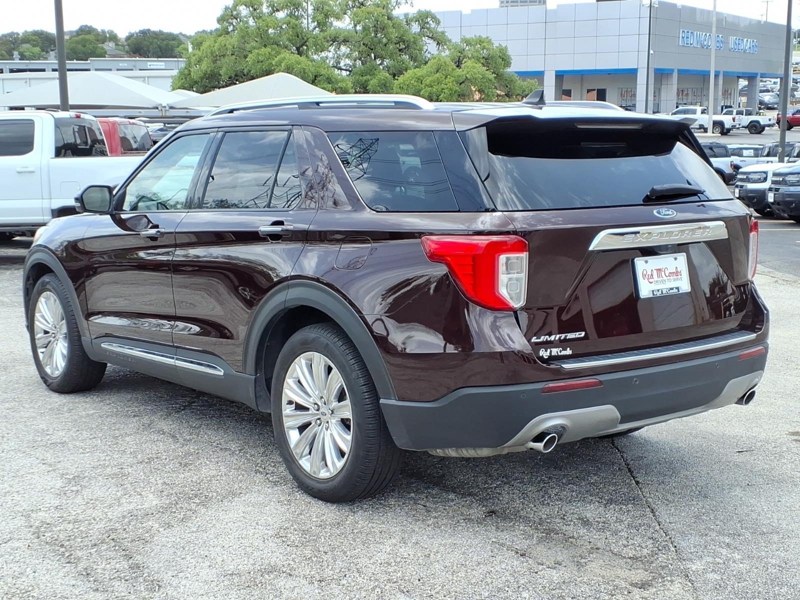 Certified 2023 Ford Explorer Limited w/ Limited Technology Package RWD image 8