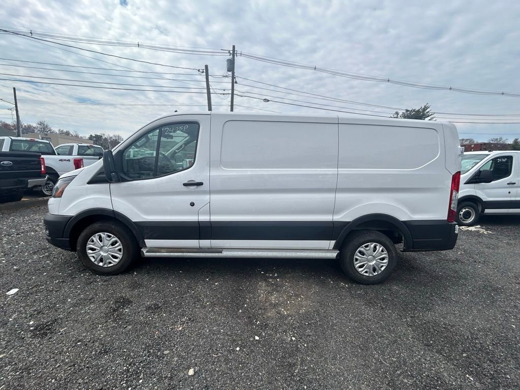 Certified 2024 Ford Transit 250 Low Roof w/ Exterior Upgrade Package RWD image 4