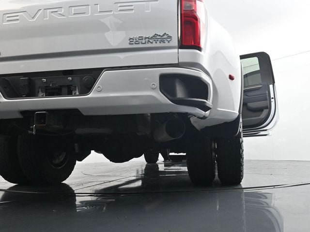Used 2025 Chevrolet Silverado 3500 High Country w/ High Country Premium Package AWD/4WD image 44