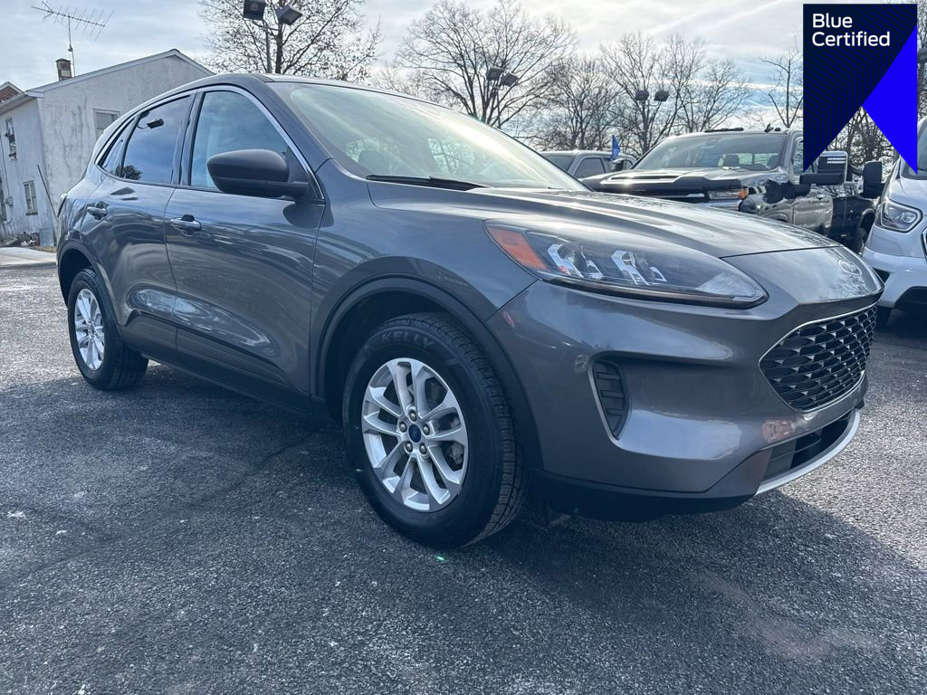 Certified 2022 Ford Escape SE w/ Cold Weather Package image 1