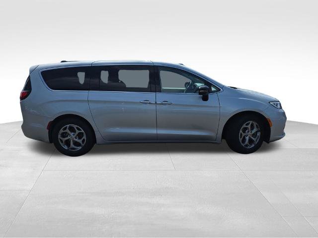 Used 2024 Chrysler Pacifica Limited FWD image 9