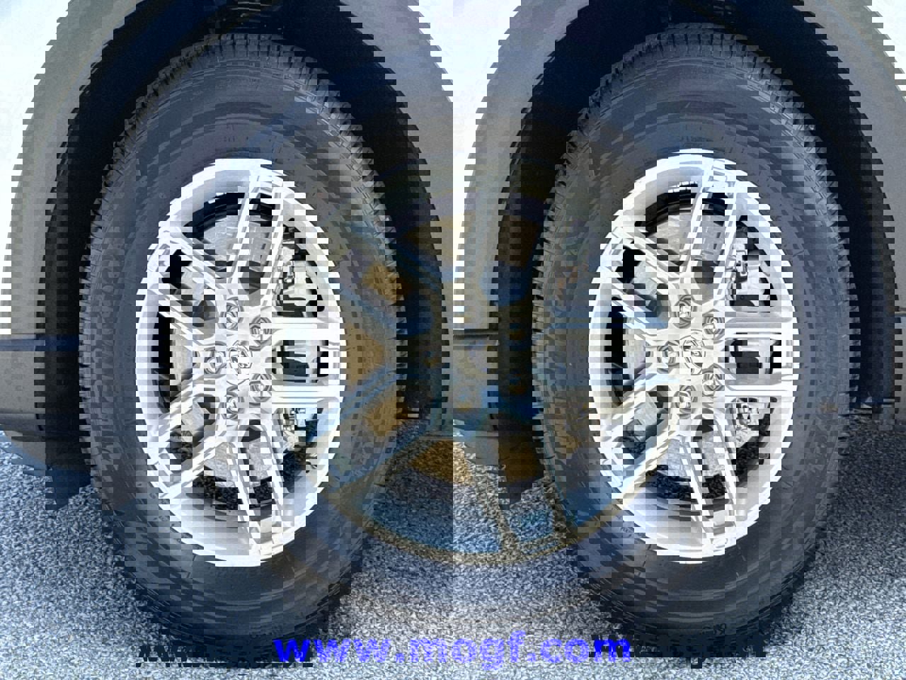 Certified 2025 Ford Explorer Active w/ Active Comfort Package image 32