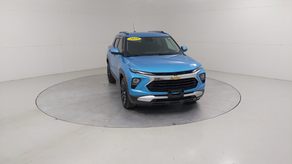 Used 2025 Chevrolet TrailBlazer LT w/ Convenience Package AWD/4WD image 9