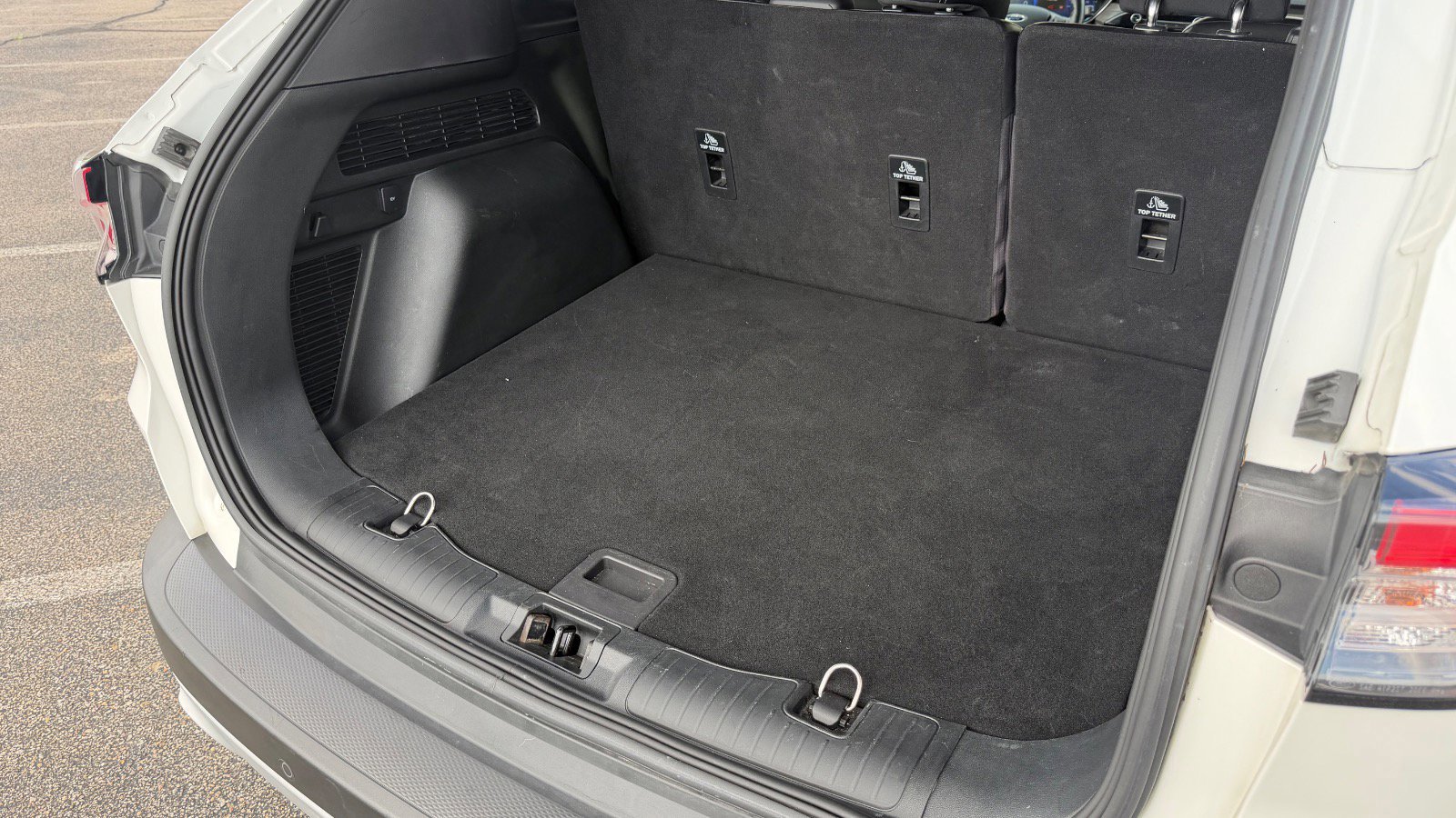 Certified 2020 Ford Escape Titanium w/ Titanium Premium Package 2.0 FWD image 10