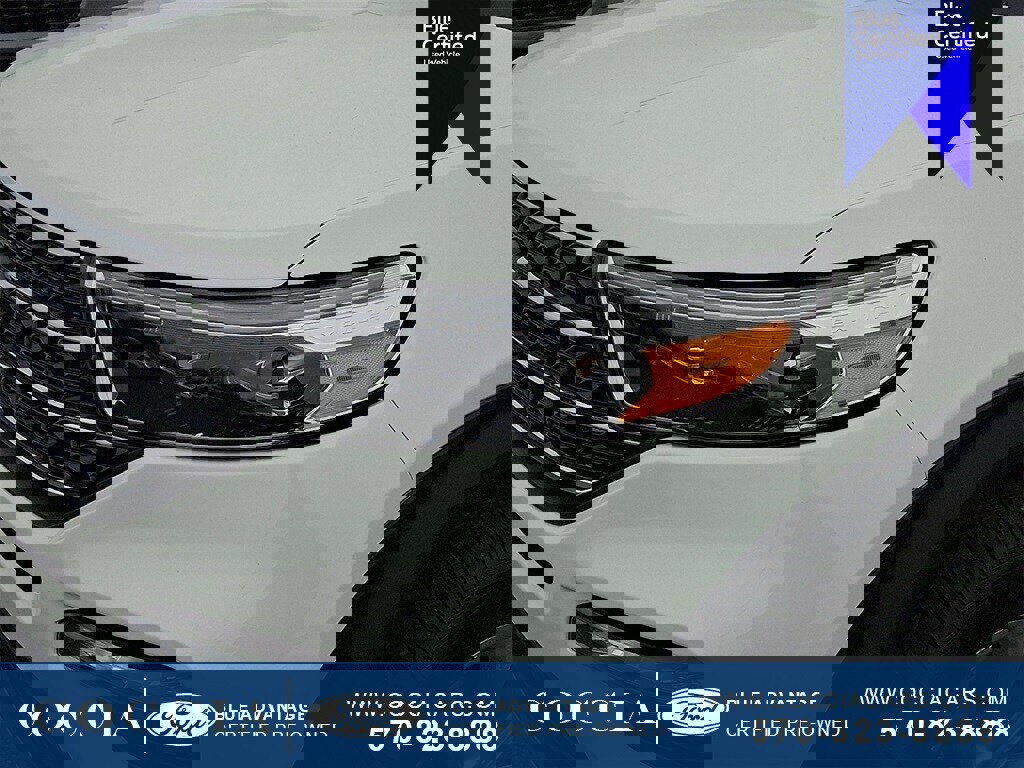 Certified 2023 Ford Explorer XLT w/ Equipment Group 202A image 9