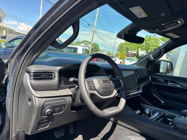 Used 2024 Jeep Wagoneer Series III image 15