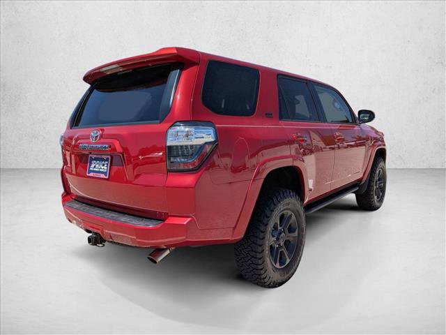 Used 2017 Toyota 4Runner SR5 AWD/4WD image 4