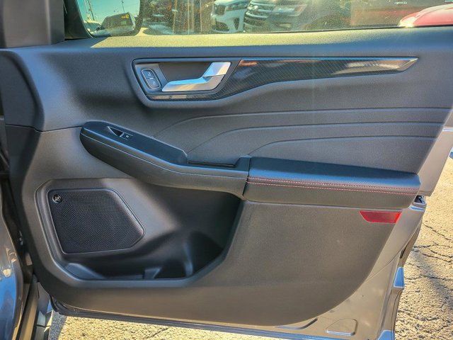 Certified 2024 Ford Escape ST-Line Elite w/ Premium Technology Package image 29