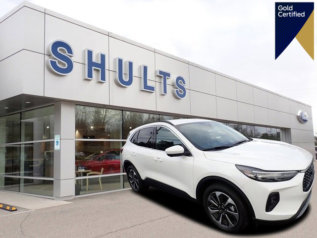 Certified 2024 Ford Escape Platinum image 1