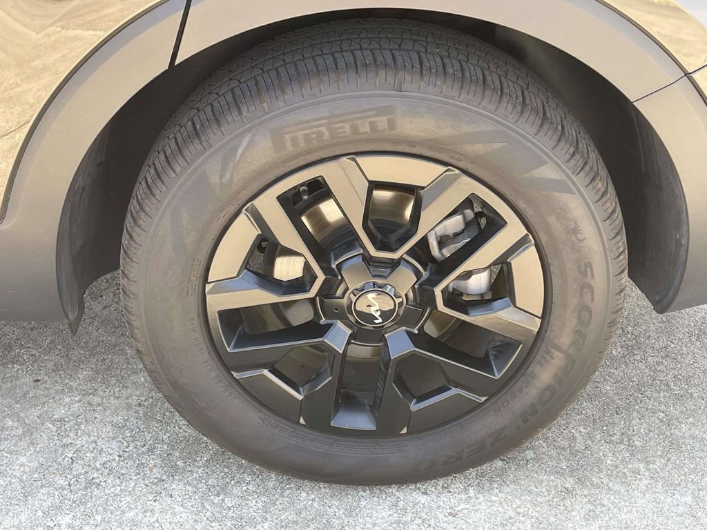 Used 2023 Kia Telluride SX X-Pro AWD/4WD image 9