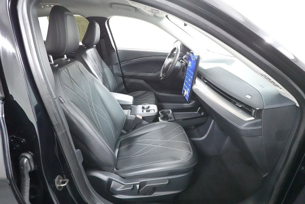 Certified 2021 Ford Mustang Mach-E Select w/ Comfort/Technology Package AWD/4WD image 32