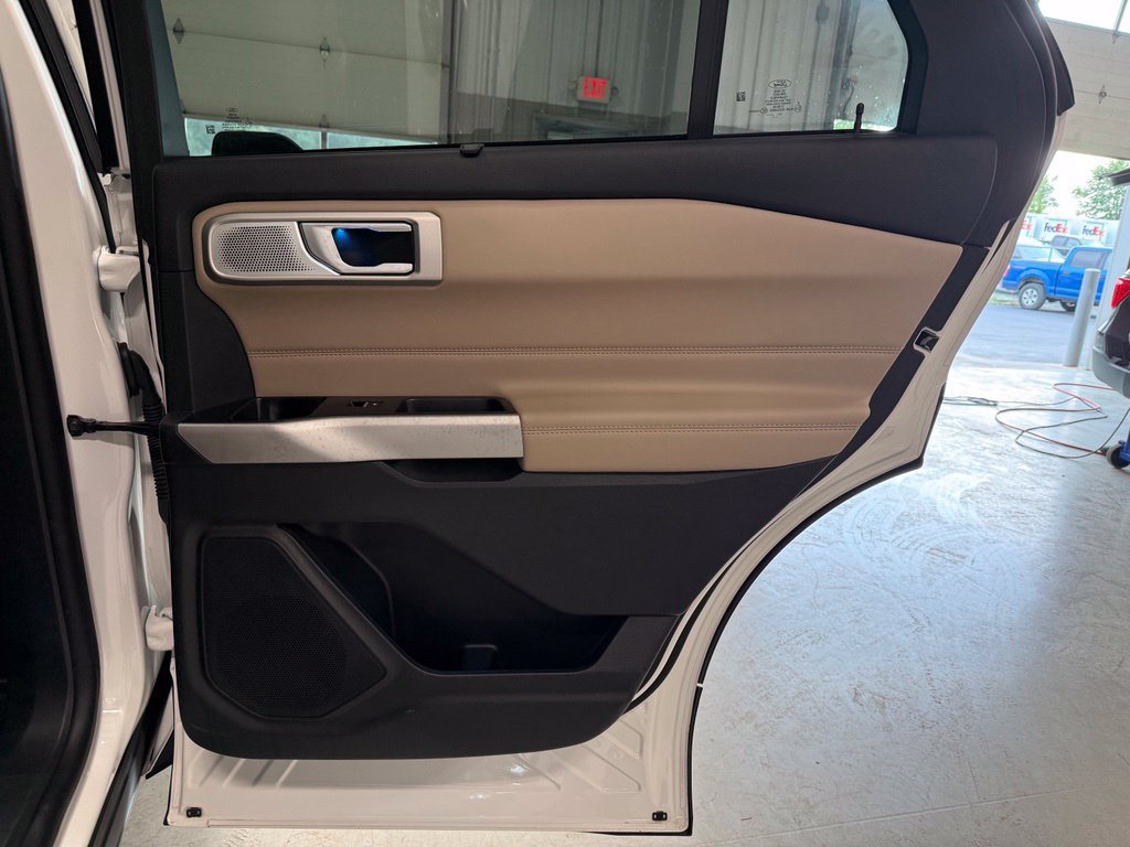 Certified 2023 Ford Explorer Limited w/ Limited Technology Package AWD/4WD image 33