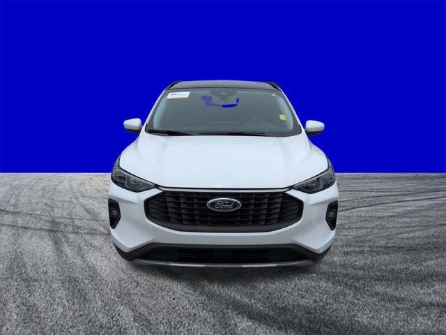 Certified 2025 Ford Escape Platinum w/ Class II Trailer Tow Package AWD/4WD image 9
