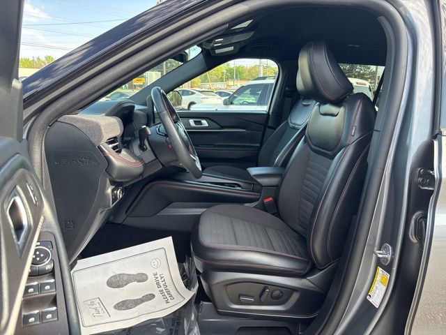 Certified 2025 Ford Explorer ST-Line image 12