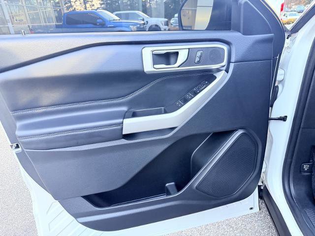 Certified 2022 Ford Explorer XLT w/ Equipment Group 202A image 12