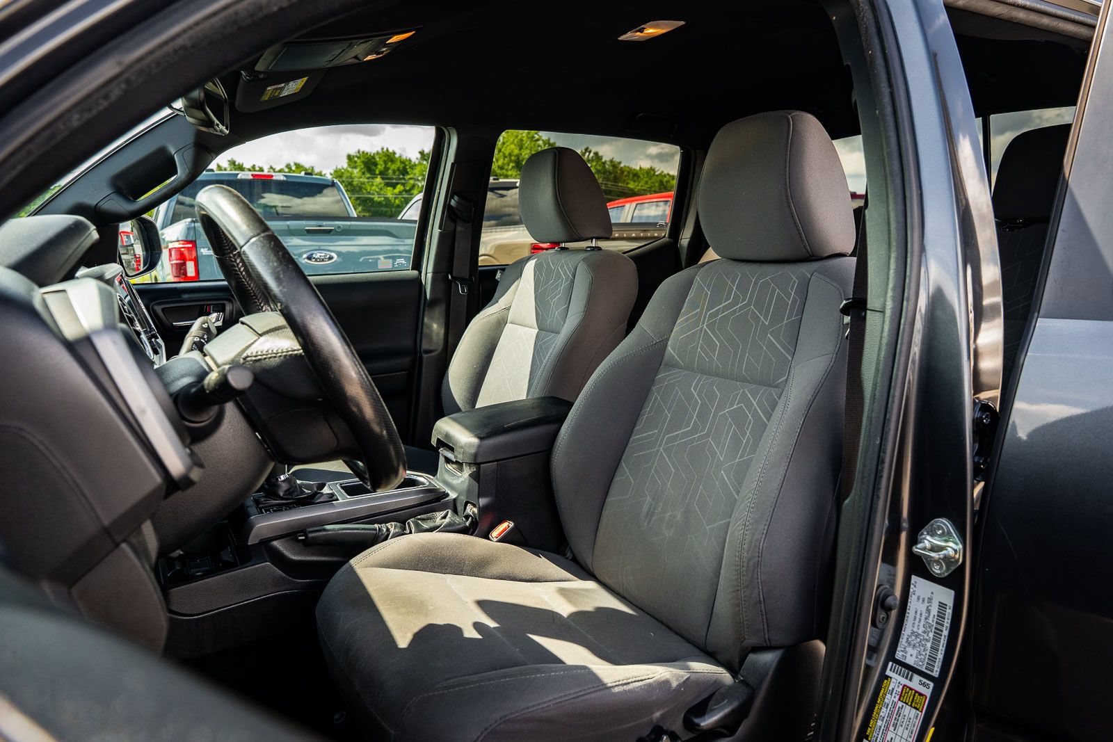 Used 2019 Toyota Tacoma TRD Sport RWD image 18