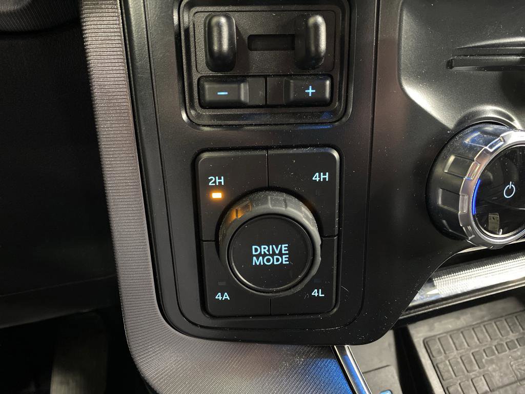 Certified 2022 Ford F150 Platinum w/ Equipment Group 701A High image 33