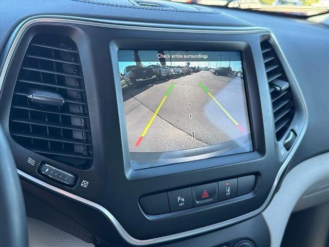 Used 2021 Jeep Cherokee Latitude Lux w/ Sun & Sound Group image 20