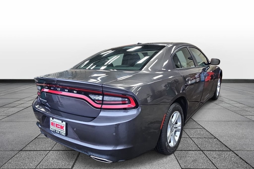 Used 2022 Dodge Charger SXT RWD image 5