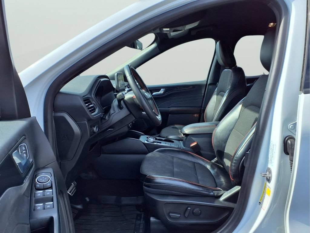 Certified 2023 Ford Escape ST-Line AWD/4WD image 14