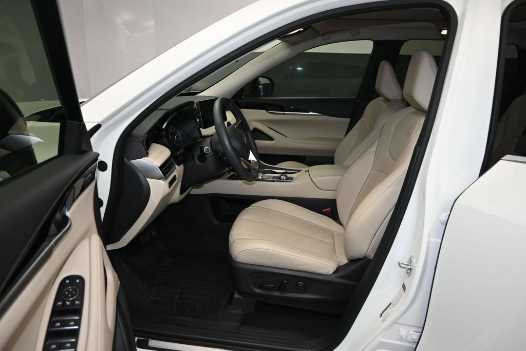 Used 2024 INFINITI QX60 Pure FWD image 16