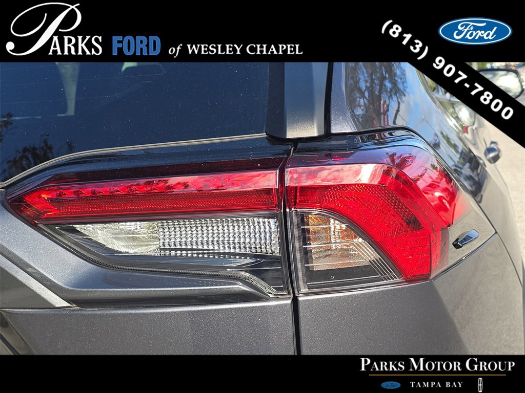 Used 2020 Toyota RAV4 XLE Premium image 7