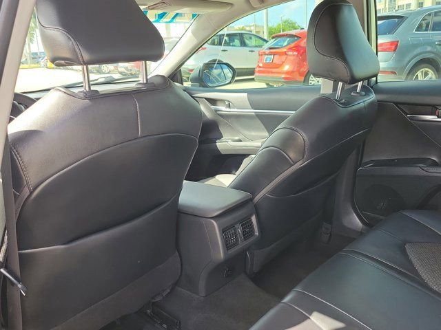 Used 2020 Toyota Camry XSE FWD image 14