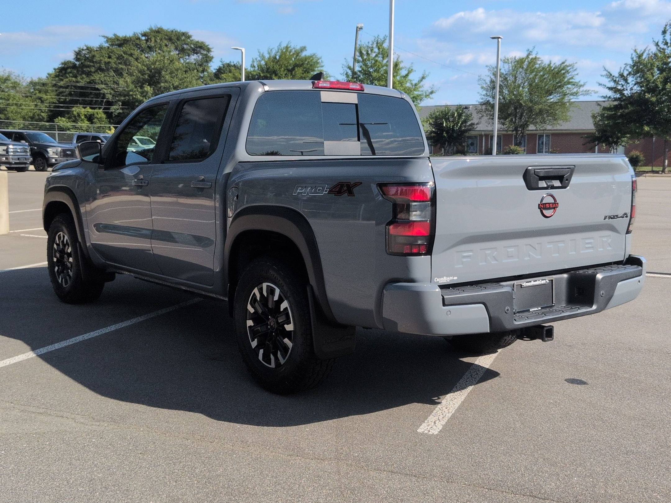 Used 2023 Nissan Frontier PRO-4X w/ Technology Package AWD/4WD image 6