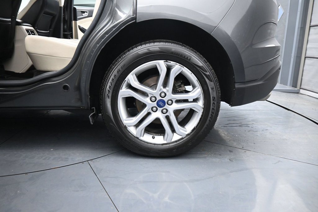 Certified 2018 Ford Edge Titanium w/ Ford Safe & Smart Package FWD image 8