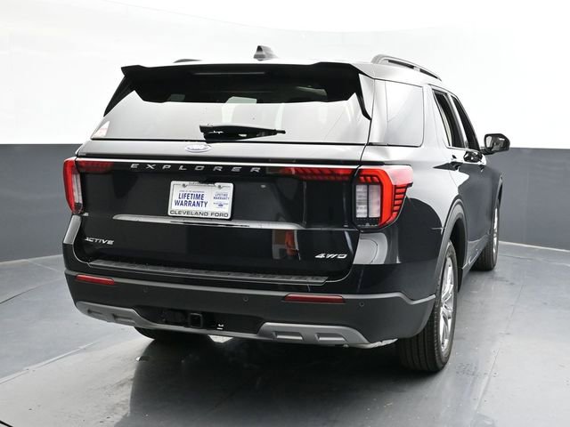 Certified 2025 Ford Explorer Active w/ Active Comfort Package image 7