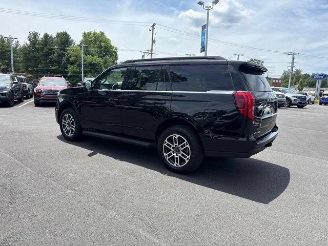 Certified 2025 Ford Expedition Active AWD/4WD image 6