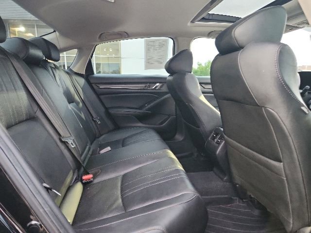 Used 2020 Honda Accord Touring image 12
