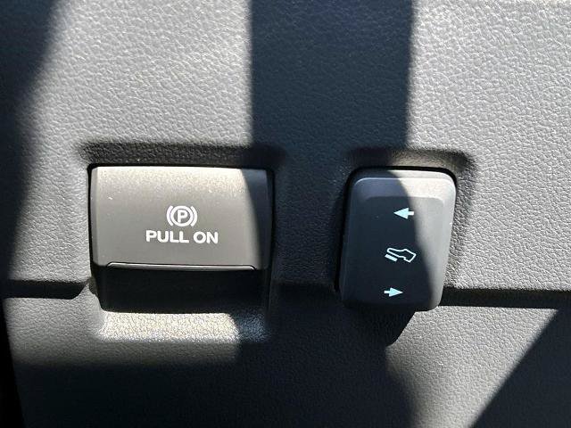 Certified 2024 Ford F250 Lariat w/ Lariat Ultimate Package AWD/4WD image 25