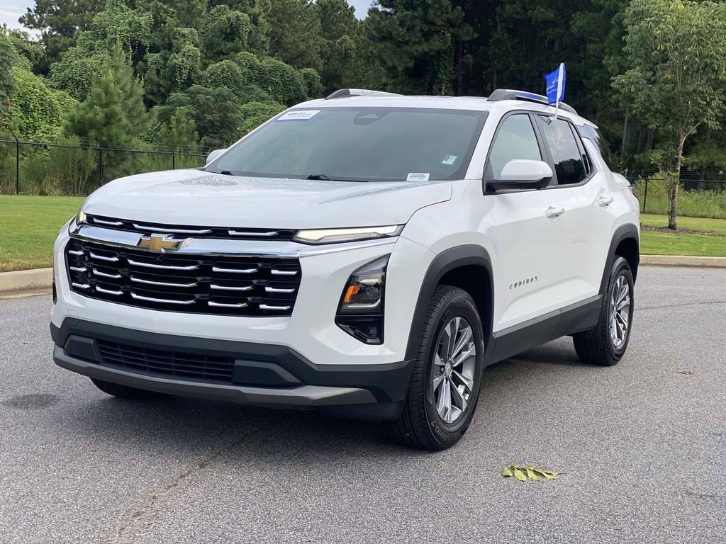 Used 2025 Chevrolet Equinox LT w/ Convenience Package II FWD image 10