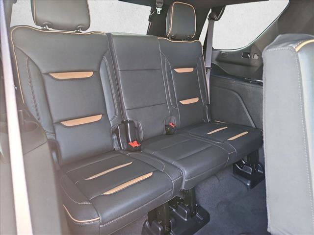 Used 2024 GMC Yukon AT4 w/ Technology Package AWD/4WD image 21