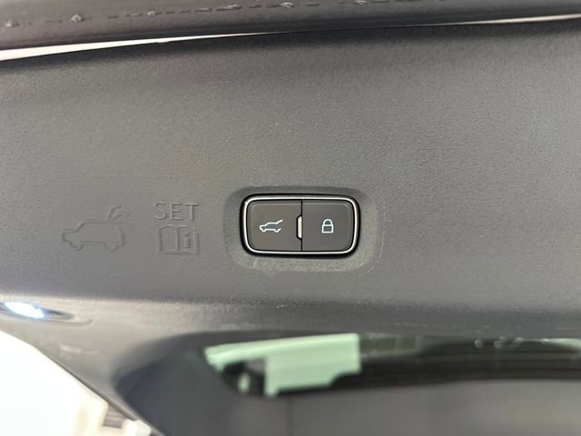 Certified 2025 Ford Expedition Active image 21