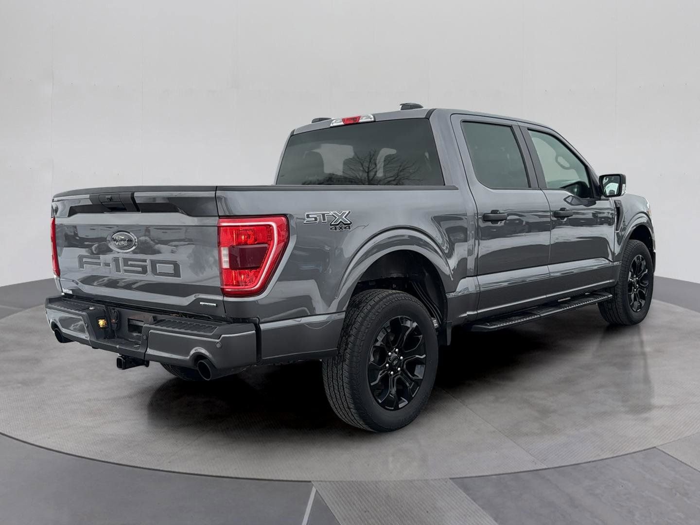 Certified 2022 Ford F150 XL w/ STX Black Appearance Package image 6