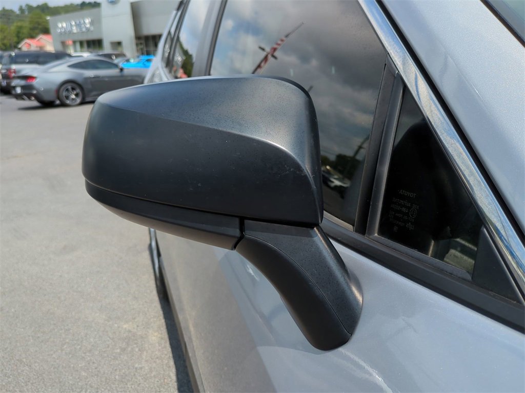 Used 2023 Toyota RAV4 LE image 12