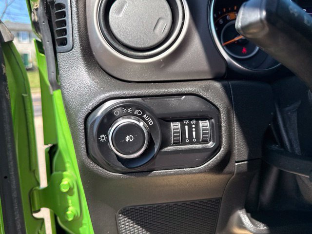Used 2020 Jeep Wrangler Unlimited Sport AWD/4WD image 19