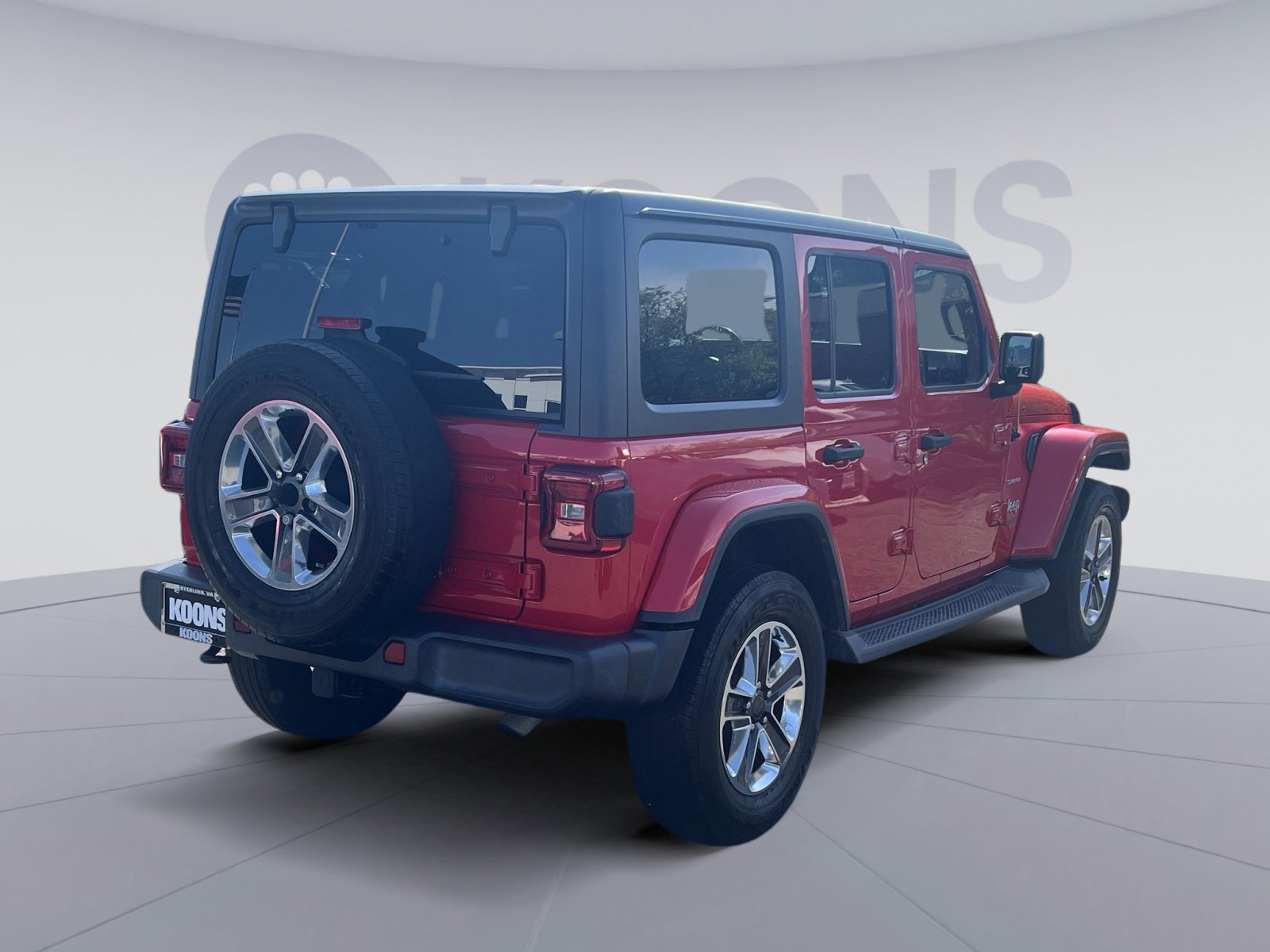 Used 2018 Jeep Wrangler Unlimited Sahara w/ Dual Top Group AWD/4WD image 16