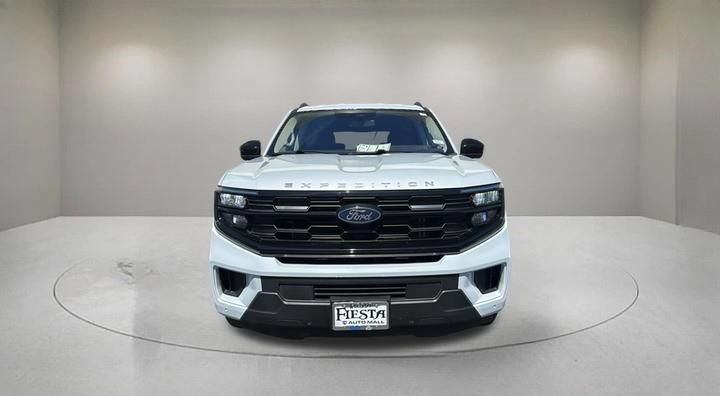 Certified 2025 Ford Expedition Active AWD/4WD image 2