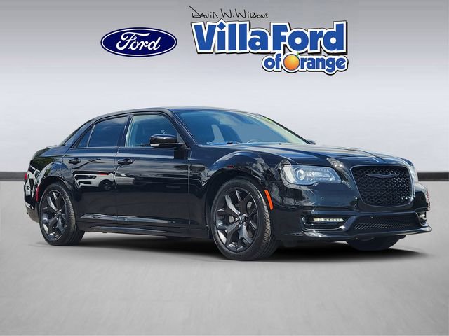 Used 2022 Chrysler 300 Touring L w/ Popular Equipment Group RWD image 1